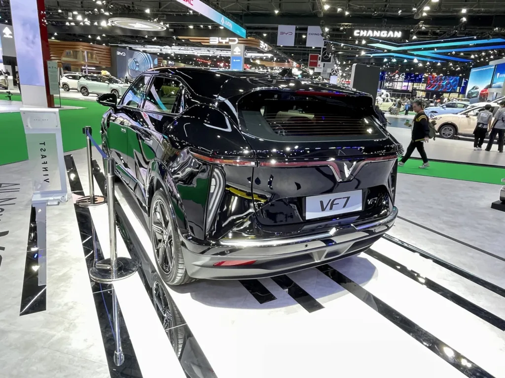 Najgorszy kryzys naftowy od dekad. Chińskie auta elektryczne wjeżdżają do Azji „w punkt” Najgorszy kryzys naftowy od dekad. Chińskie auta elektryczne wjeżdżają do Azji „w punkt” - Chinskie elektryczne auta 3