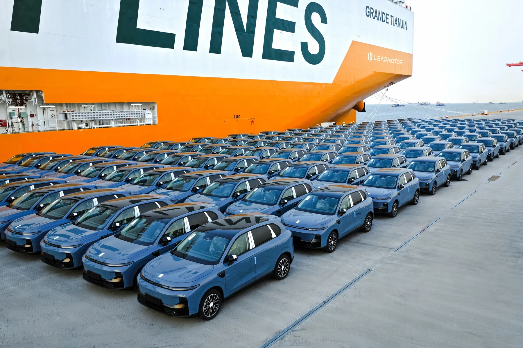 Chiny eauta hamują 1