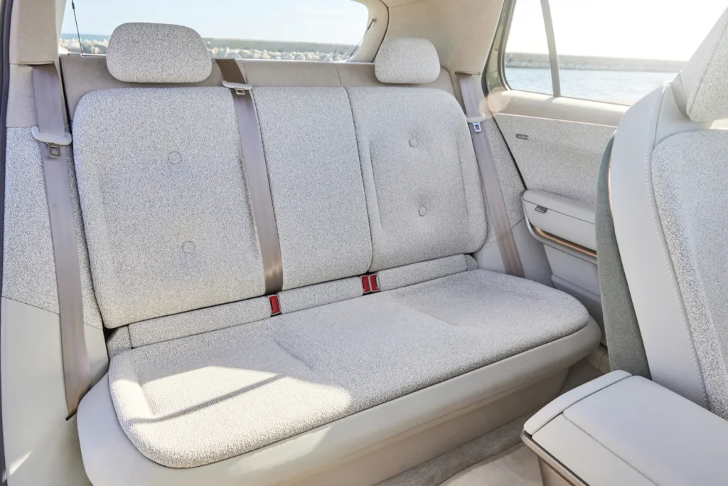 Volkswagen ID. Cross. Praktyczniejszy i dojrzalszy technicznie za ok. 28 tys. euro - DB2025AU01948 medium