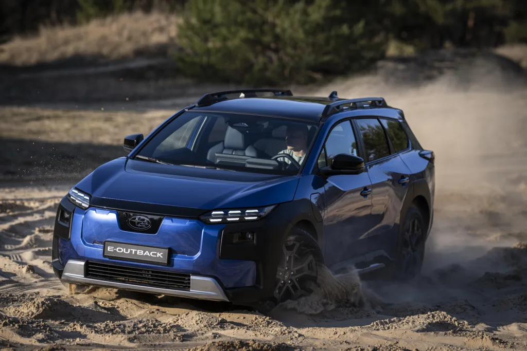 Subaru E-Outback: Legenda dla nielicznych - E Outback Blu offroad Image 006