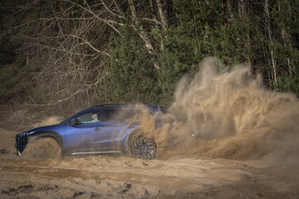 Subaru E-Outback: Legenda dla nielicznych - E Outback Blu offroad Image 009