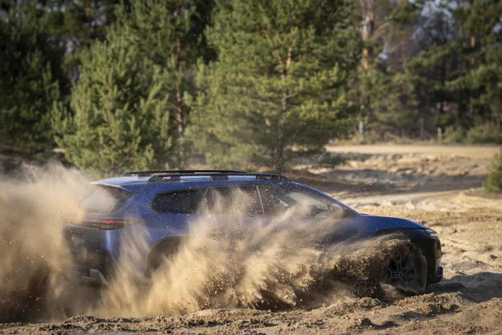 Subaru E-Outback: Legenda dla nielicznych - E Outback Blu offroad Image 012