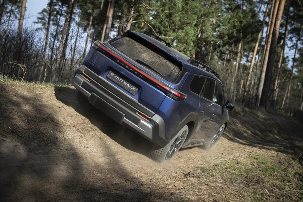 Subaru E-Outback: Legenda dla nielicznych - E Outback Blu offroad Image 031