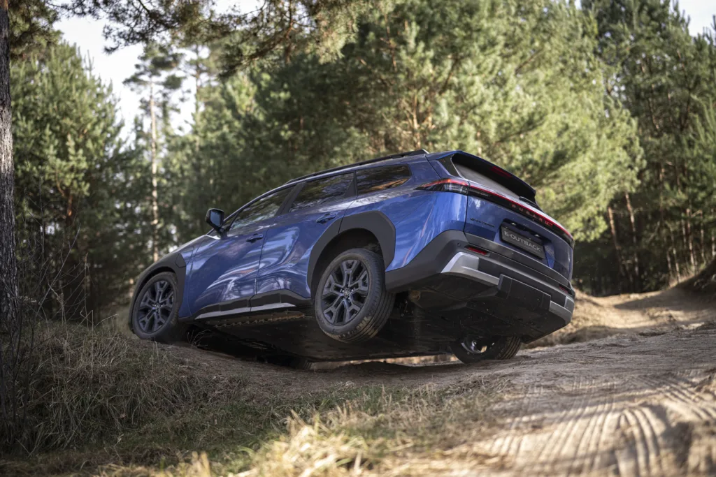 Subaru E-Outback: Legenda dla nielicznych - E Outback Blu offroad Image 034