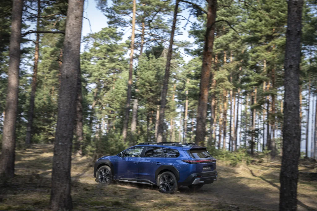 Subaru E-Outback: Legenda dla nielicznych - E Outback Blu offroad Image 045