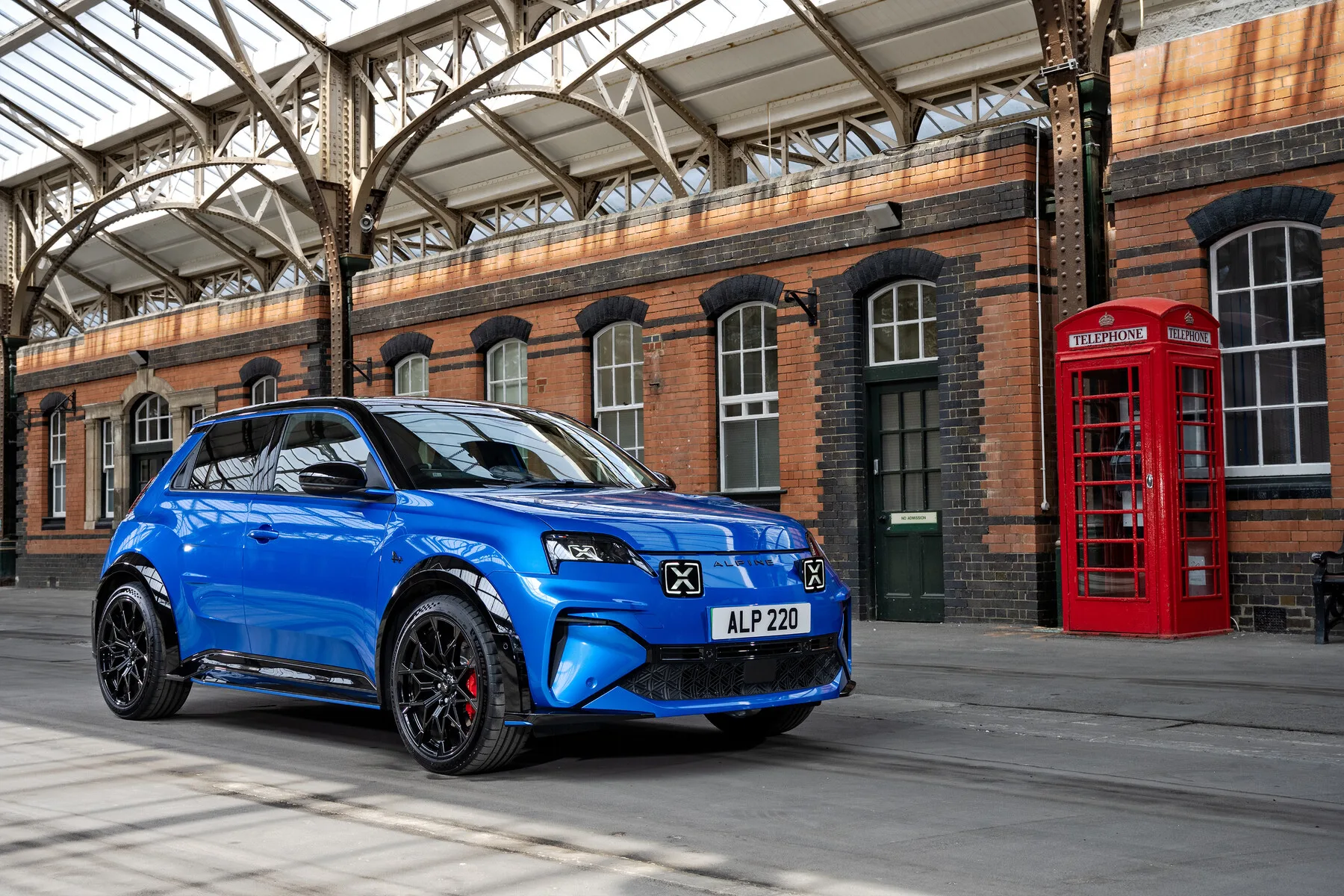 Europa przyspiesza na bateriach 1 Alpine