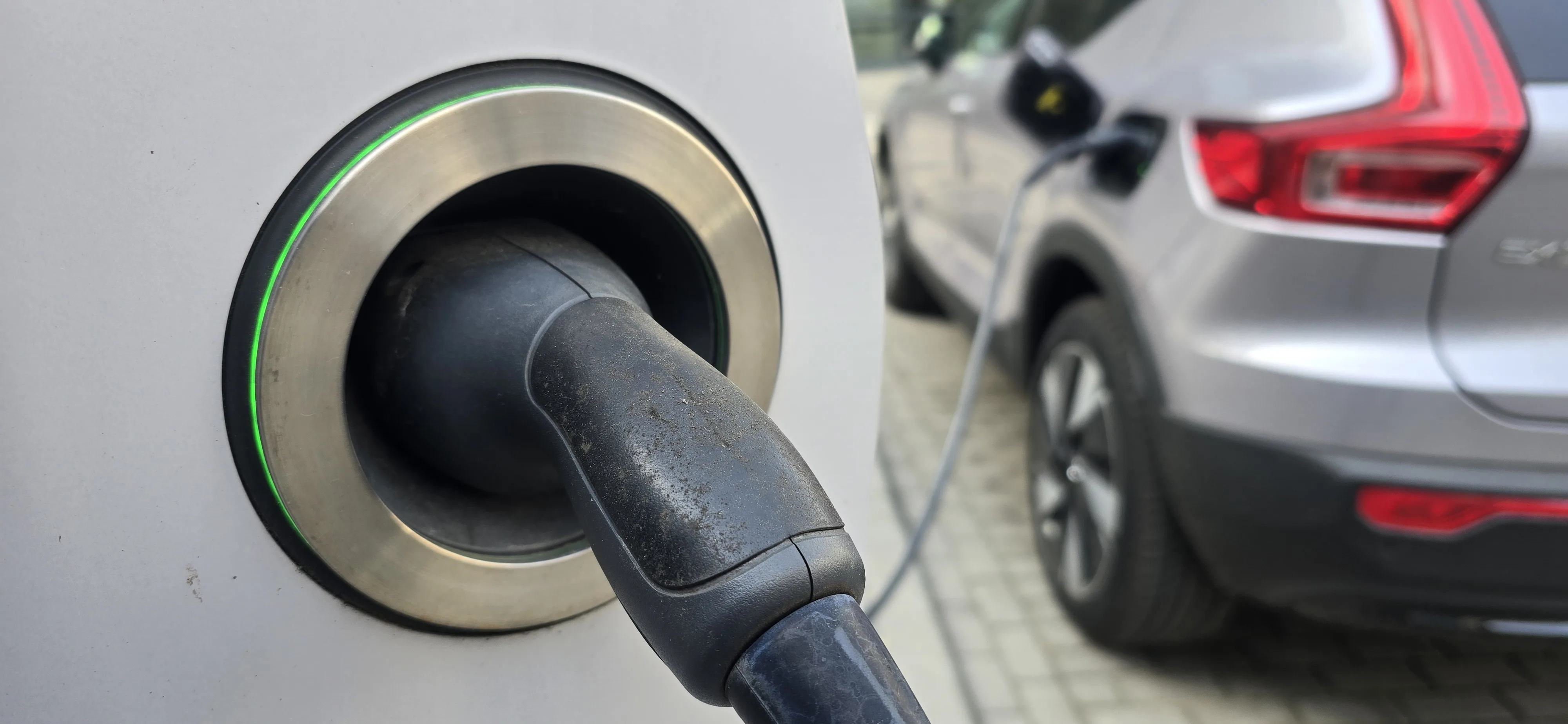 Gdy ropa drożeje, auta elektryczne zyskują 1