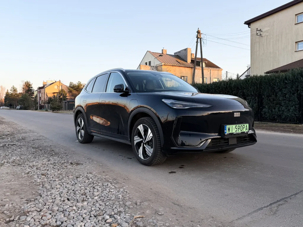 Spędziliśmy miesiąc z Geely EX5. Wrażenia? Jest dobrze, choć trzeba poprawić kilka rzeczy - Geely EX 5 test 2