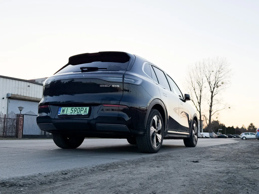 Spędziliśmy miesiąc z Geely EX5. Wrażenia? Jest dobrze, choć trzeba poprawić kilka rzeczy - Geely EX 5 test 7