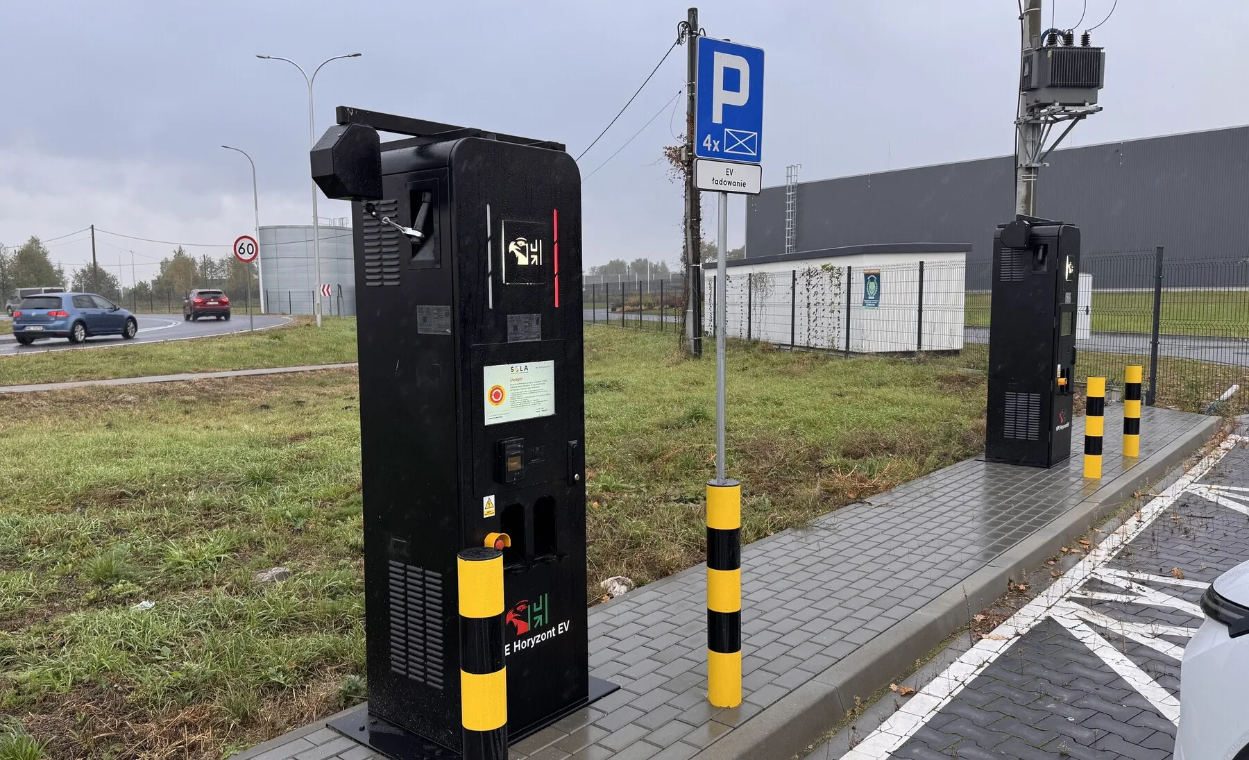 Ładowarki kradzieże 1