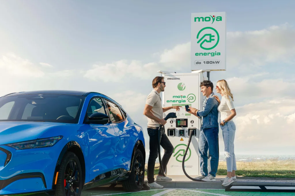 Strona główna - MOYA energia wyszla z ladowarkami 1