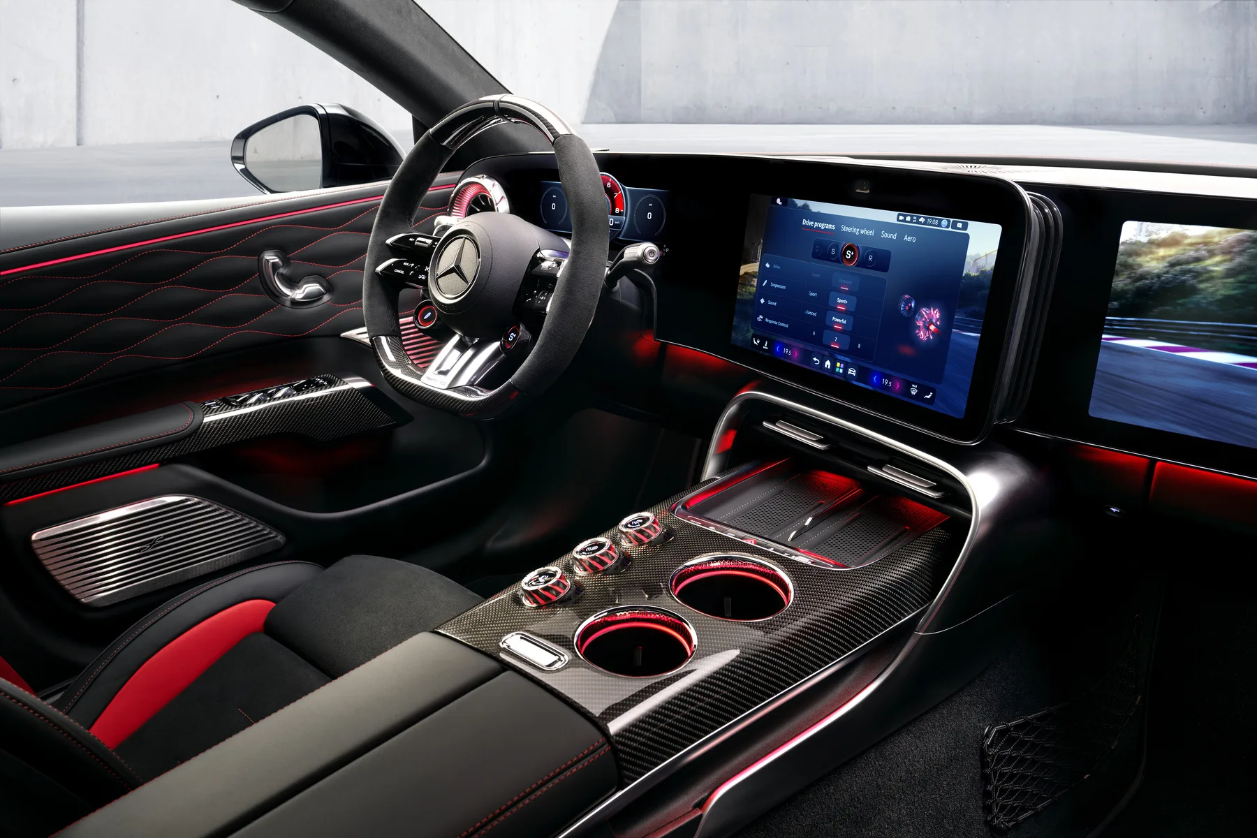 Die Schaltzentrale der Performance: das Interieur des neuen Mercedes-AMG GT 4-Türer CoupésThe control centre of performance: the interior of the new Mercedes-AMG GT 4-door Coupé