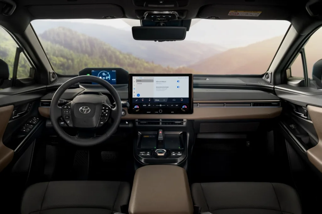 Ruszyła przedsprzedaż bZ4X Touring. Ceny od 214 900 zł. Milion kilometrów gwarancji za dopłatą - Ruszyla przedsprzedaz bZ4X Touring 3