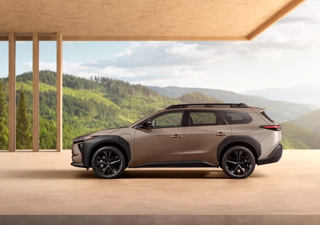 Ruszyła przedsprzedaż bZ4X Touring. Ceny od 214 900 zł. Milion kilometrów gwarancji za dopłatą - Ruszyla przedsprzedaz bZ4X Touring 5