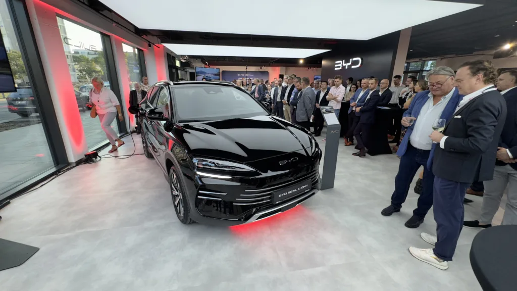 Chiny: e-auta hamują w kraju i podbijają świat. 115% wzrostu produkcji eksportowej w lutym - image00004