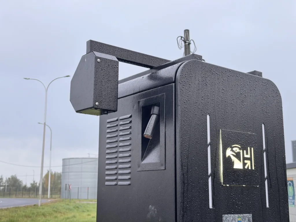 Ładowarki na celownikach złodziei. W Tomaszowie zatrzymano amatorów kabli. 450 tys. strat! Ładowarki na celownikach złodziei. W Tomaszowie zatrzymano amatorów kabli. 450 tys. strat! - ladowarki kradzieze 2