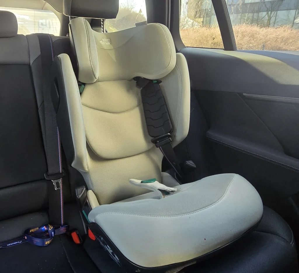 Ogólnoeuropejska akcja kontroli pasów i fotelików. Policja sprawdza nie tylko kierowców! - policja foteliki akcja