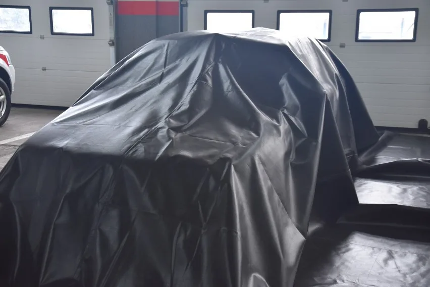 Hiszpania zamyka parkingi przed BEV. 44 incydenty pożarowe w Polsce - straz pozarna plachta