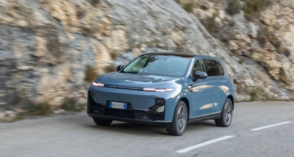 Leapmotor: Chiński gracz z globalnymi ambicjami. 50 tys. sprzedanych aut w marcu - B10 leapmotor sprzedaz 55