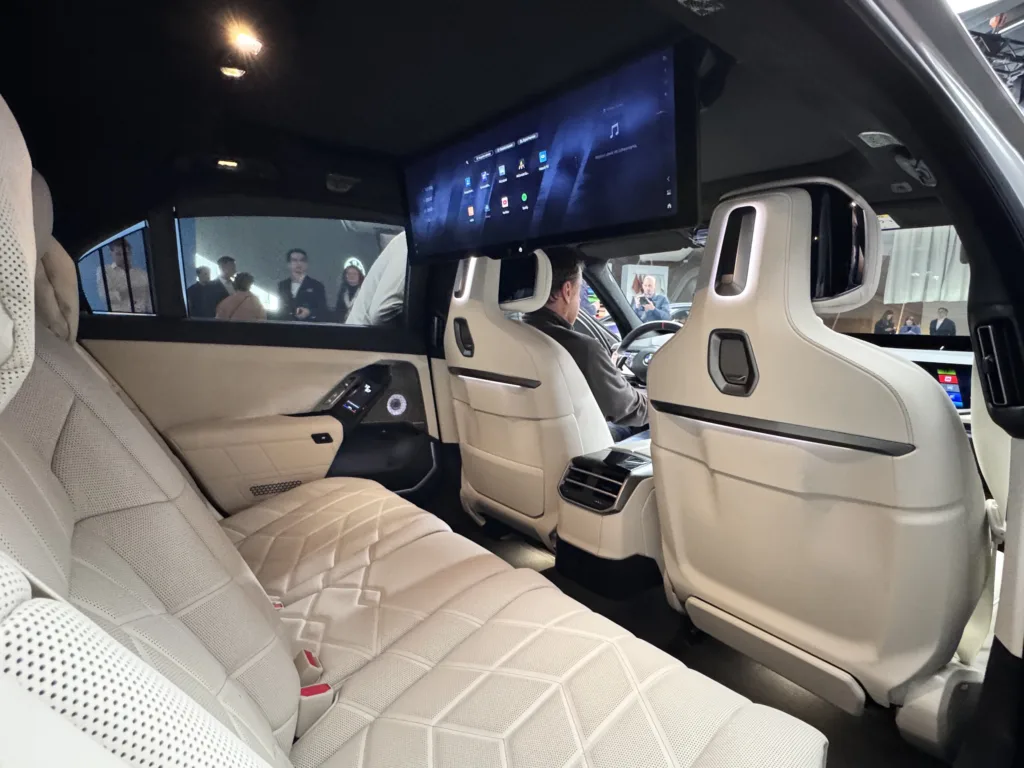 Czy odświeżone BMW Serii 7 utrzyma tron wśród luksusowych limuzyn? - BMW 7 13