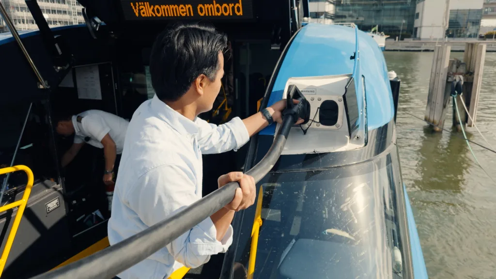 Candela P-12: Elektryczna fala uderza w norweskie fiordy. - Candela P 12 Elektryczna fala uderza w norweskie fiordy 3