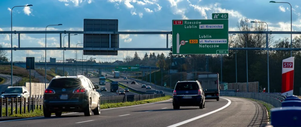 GDDKiA: Dobre warunki na drodze nie zwalniają z ostrożności! - GDDKiA Dobre warunki nie zwalniaja z ostroznosci 1