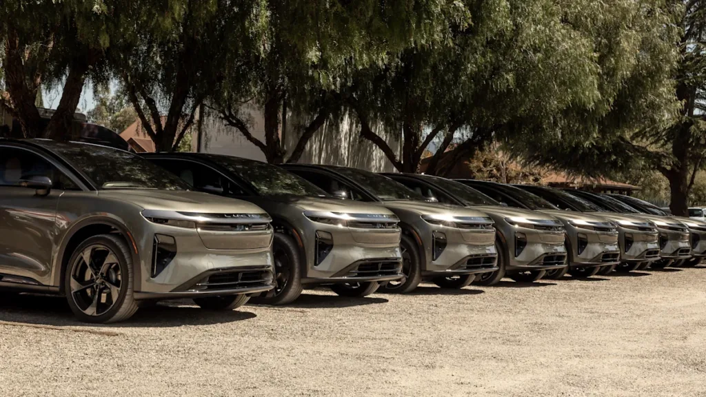 Lucid z problemami. Sprzedaż “siadła” z powodu…siedzeń. 3 tys. aut w I kwartale - Gravity Lucid problem siedzenia 5