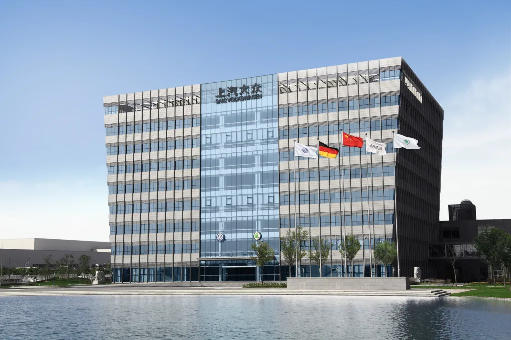 Volkswagen rzuca wyzwanie. ID. Era 9X - 500 KM i zasięg ponad 1600 km - ID. Era 9X 2