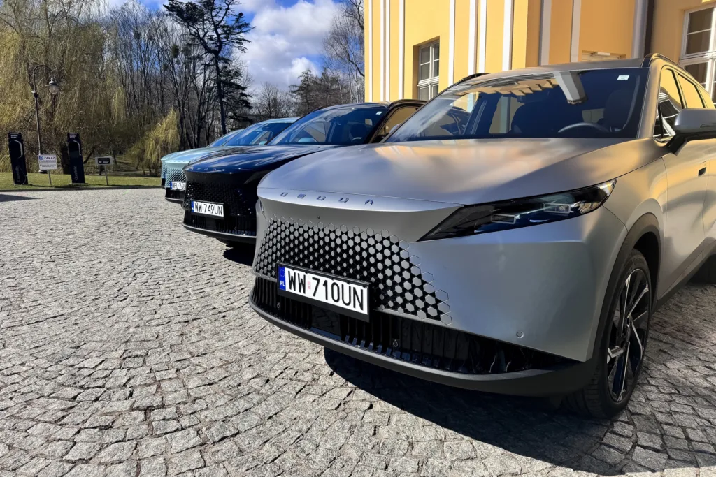 Omoda 7 Super Hybrid – chiński SUV plug-in, który przekonuje ceną Omoda 7 Super Hybrid – chiński SUV plug-in, który przekonuje ceną - IMG 5189