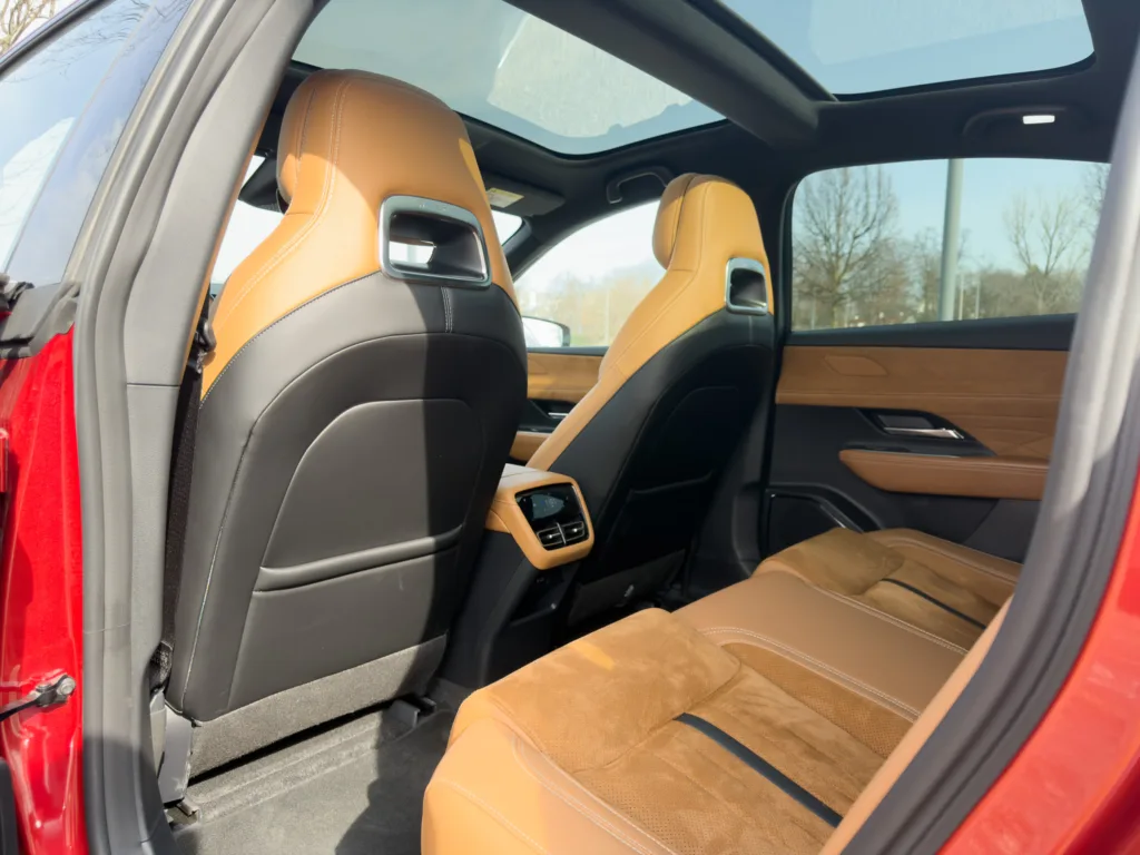 Mazda 6e – czy flagowiec z mniejszą baterią ma sens? Odpowiedź zaskakuje Mazda 6e – czy flagowiec z mniejszą baterią ma sens? Odpowiedź zaskakuje - Mazda 6e – czy flagowiec z mniejsza bateria ma sens 6