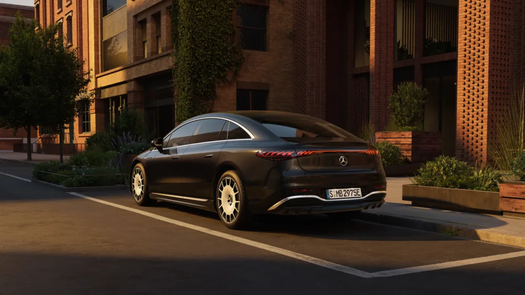 Mercedes EQS: Zasięg 920 km, architektura 800 V i wolant w opcji Mercedes EQS: Zasięg 920 km, architektura 800 V i wolant w opcji - Mercedes EQS 3