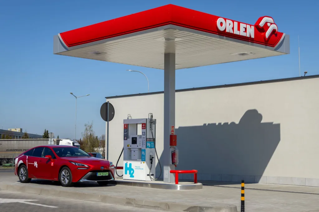 ORLEN ze stacją wodorową w Płocku. 700 bar do dyspozycji „osobówek”, ale nie tylko - ORLEN Plock2