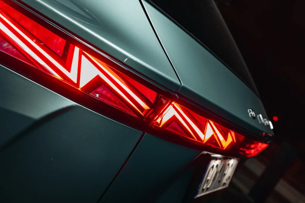 Omoda 7 Super Hybrid – chiński SUV plug-in, który przekonuje ceną Omoda 7 Super Hybrid – chiński SUV plug-in, który przekonuje ceną - Omoda 7 005 1