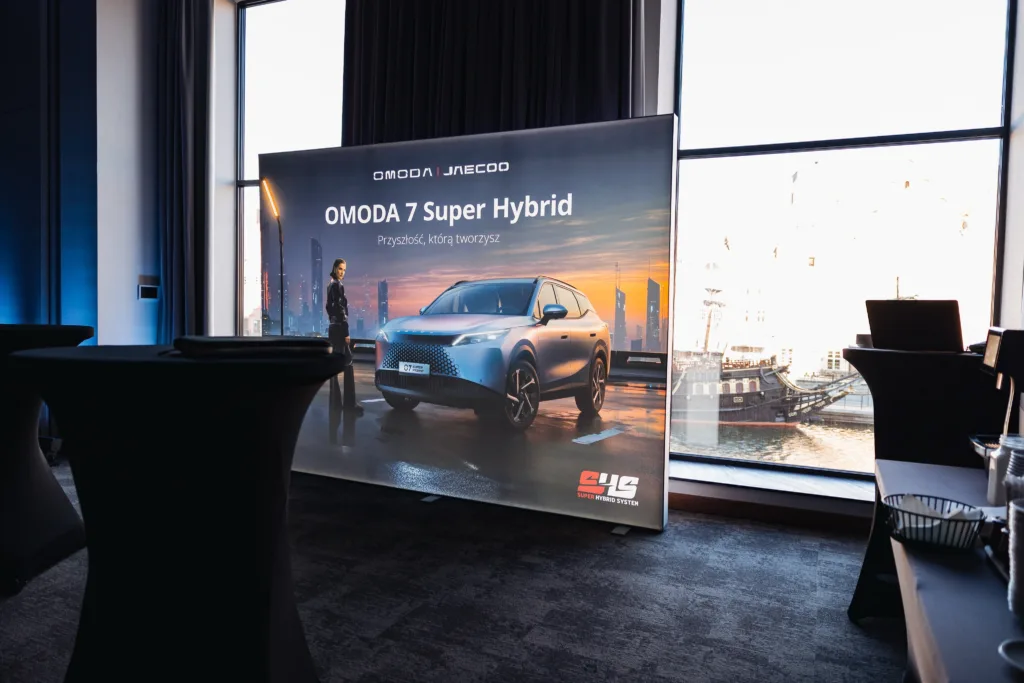 Omoda 7 Super Hybrid – chiński SUV plug-in, który przekonuje ceną Omoda 7 Super Hybrid – chiński SUV plug-in, który przekonuje ceną - Omoda 7 114 1