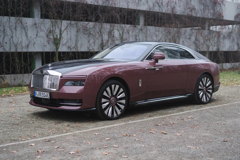 Rolls‑Royce Project Nightingale - elektryczny duet luksusu oraz ciszy za 20 milionów funtów! - Rolls‑Royce Project Nightingale Spectre 7