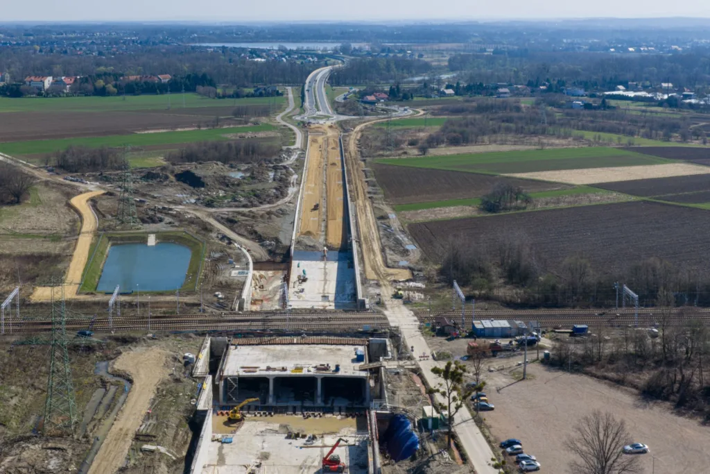 5,5 tys. ton przeciskane pod torami w Oświęcimiu i modernizacja S8 w Warszawie - S8 i budowa obwodnicy Oswiecimia 2