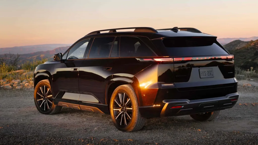 Getaway: Elektryczny, siedmiomiejscowy SUV z mocą 420 KM - Subaru Getaway 1