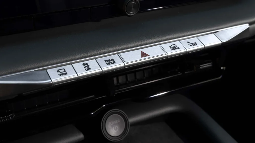 Getaway: Elektryczny, siedmiomiejscowy SUV z mocą 420 KM - Subaru Getaway 13