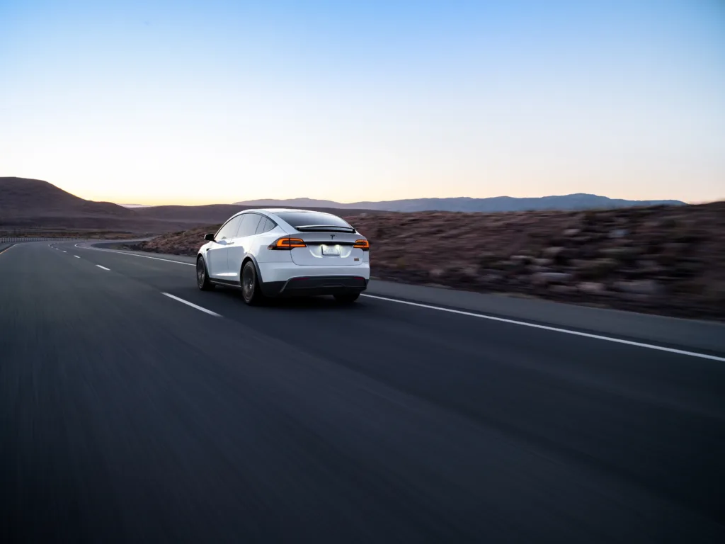 Tesla: Limitowane S i X Signature Series żegnają 14‑letnią historię - Tesla Model X 2