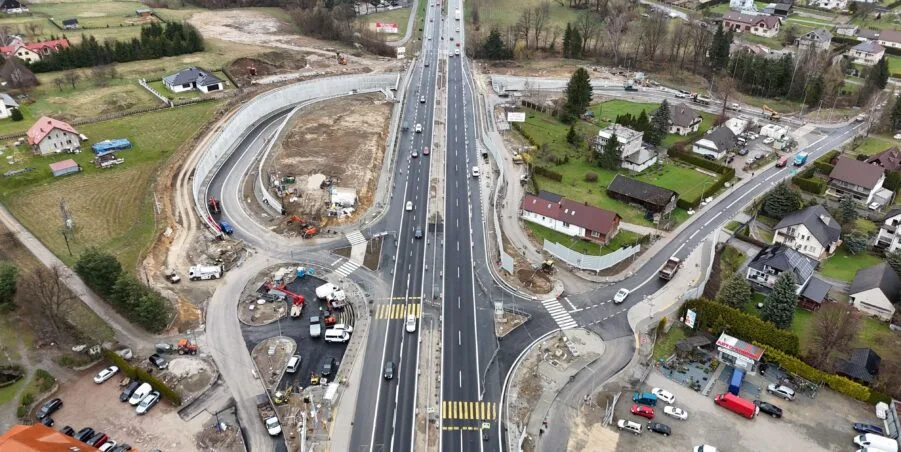Pierwszy tunel pod „Zakopianką” już działa. Poprawa bezpieczeństwa za 90 mln złotych - Tunel wezel Krzyszkowice DK7 2