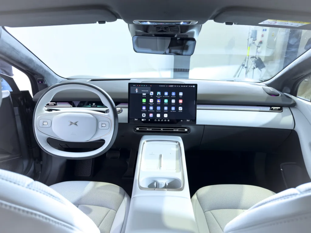 Xpeng P7+ zadebiutował w Polsce. Pięciometrowy liftback z Austrii, ma zmienić reguły gry w segmencie premium - XPENG P7 15