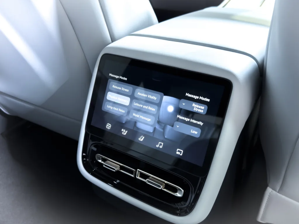 Xpeng P7+ zadebiutował w Polsce. Pięciometrowy liftback z Austrii, ma zmienić reguły gry w segmencie premium - XPENG P7 18