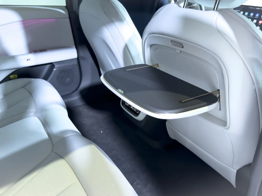 Xpeng P7+ zadebiutował w Polsce. Pięciometrowy liftback z Austrii, ma zmienić reguły gry w segmencie premium - XPENG P7 19