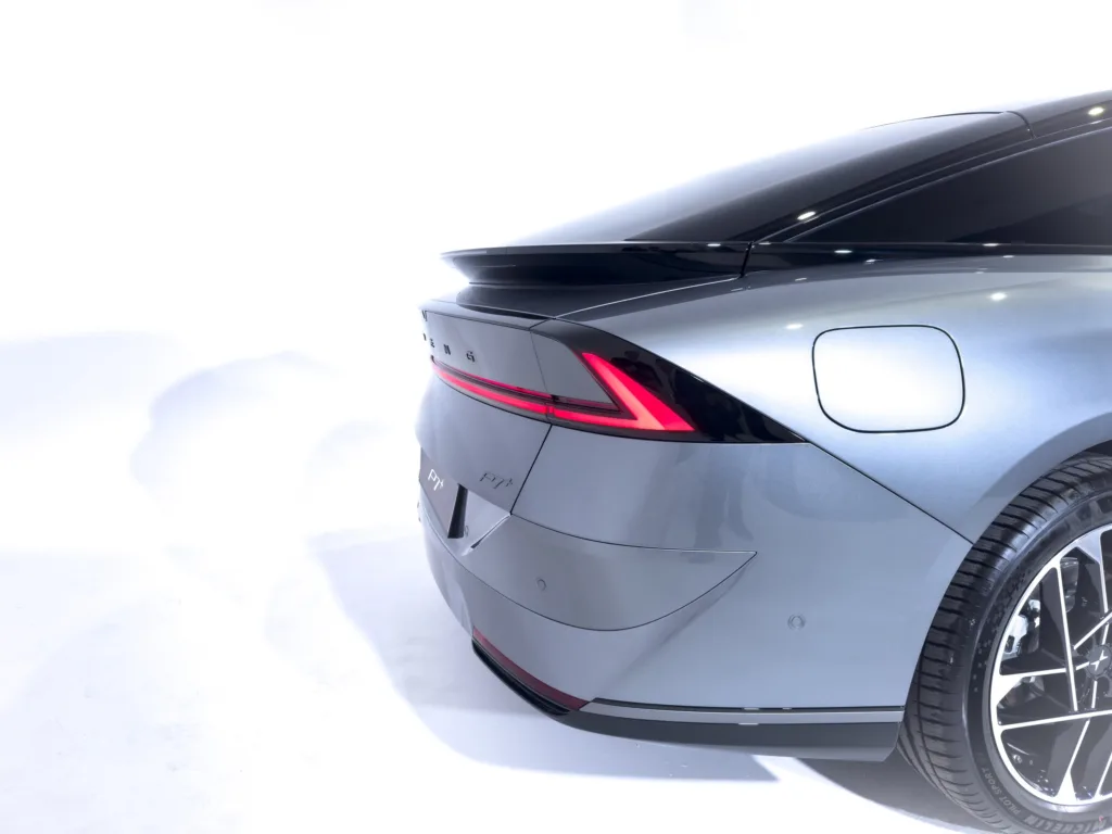 Xpeng P7+ zadebiutował w Polsce. Pięciometrowy liftback z Austrii, ma zmienić reguły gry w segmencie premium - XPENG P7 5