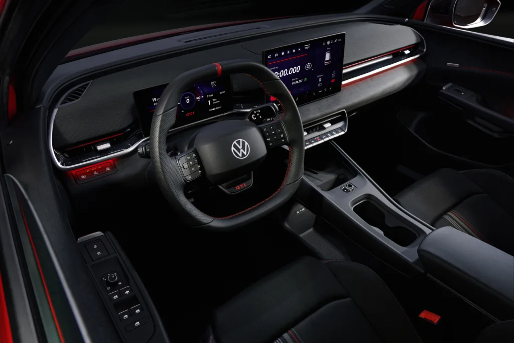 ID. Polo GTI łączy 50 lat historii z elektryczną przyszłością. 226 KM pod maską - ID. Polo GTI 5