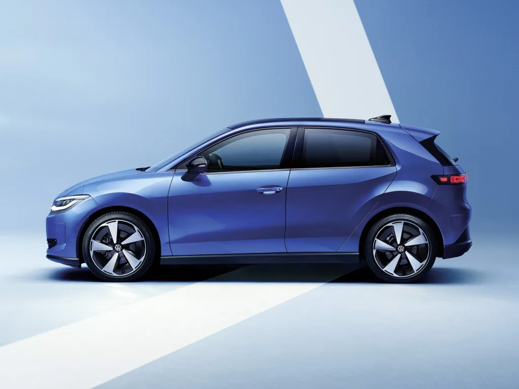 ID. Cross „odsłonięty” przed debiutem. Volkswagen kusi ceną poniżej 120 tys. złotych - ID.Cross i ID.Polo 1