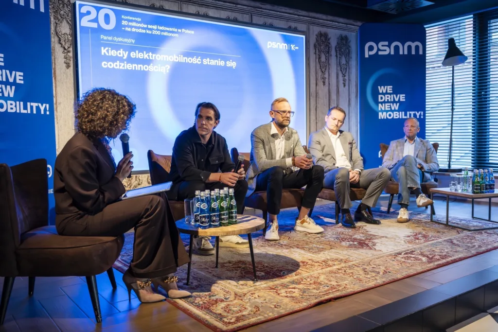 200 mln sesji ładowania, 10 mld zł rachunku za ropę i rekordowe finansowanie – polska elektromobilność wchodzi w nową erę - Konferencja260528 2
