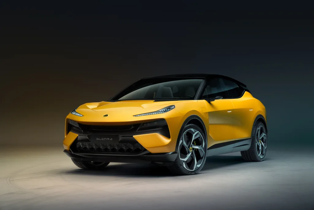 Lotus łączy DNA „supercarów” z elektromobilnością. Hybrydowy Type 135 z mocą 1000 KM - Lotus Eletre 1