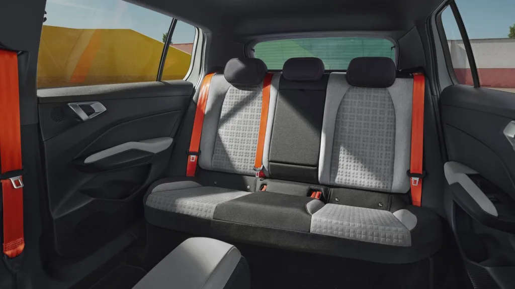 Nowa Skoda Epiq już tu jest. 211 KM w małym, miejskim SUV-ie - Nowa Skoda Epiq juz tu jest 4