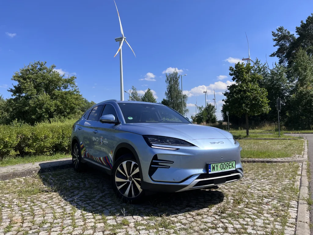 Ponad 37 procent aut na OTOMOTO to elektryki i hybrydy - Otomoto BYD 3